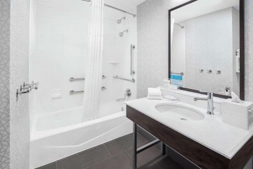 Hampton Inn By Hilton And Suites Downtown Chicago image 21